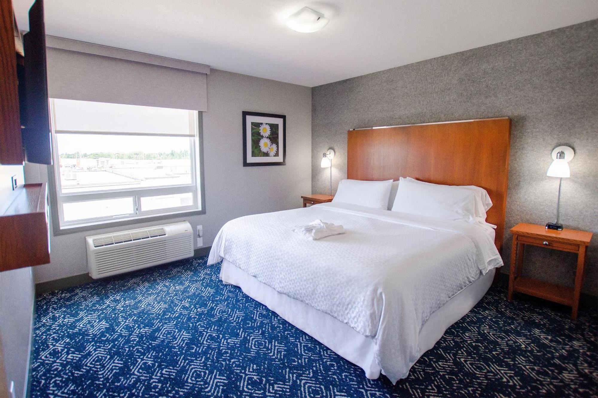 Hotel Four Points By Sheraton Saskatoon Esterno foto