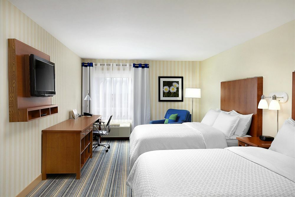 Hotel Four Points By Sheraton Saskatoon Esterno foto